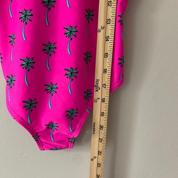 Buc-ees Girls One Piece Swimsuit Hot Pink Palm Tree Size Youth Large Tropical - Picture 4 of 7